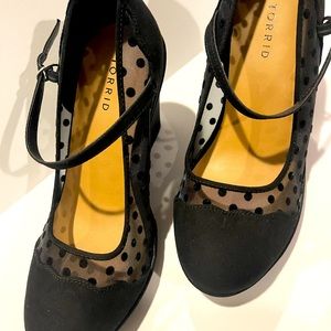 TORRID - Dot Mesh Platform Wedge (WW)..Out of Box NEW NEW - Never Worn Size 11WW